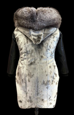 tavvi | sealskin & leather