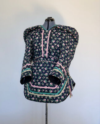 aujaq amauti navy with pink floral